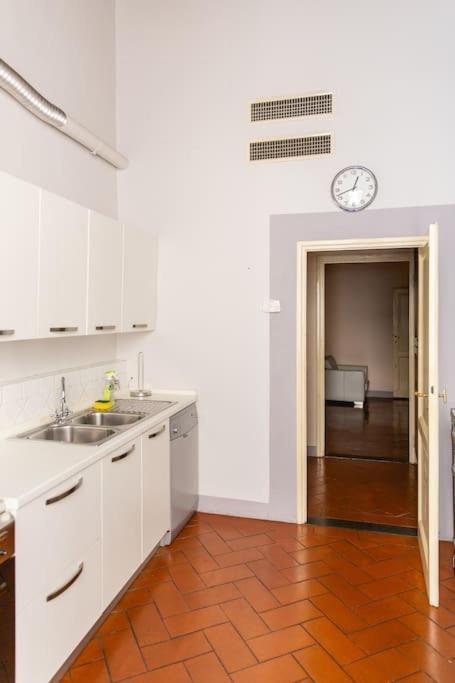 Elegant Apartment Near Piazza Della Signoria Florencja Zewnętrze zdjęcie
